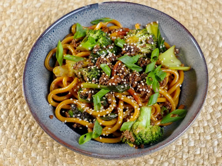 15-Minuten-Udon-Nudelpfanne