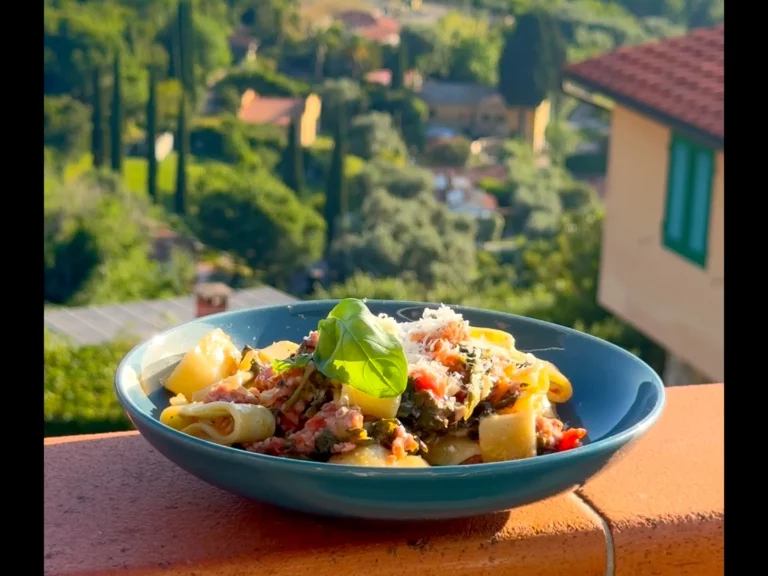 Salsiccia-Pasta mit wildem Brokkoli
